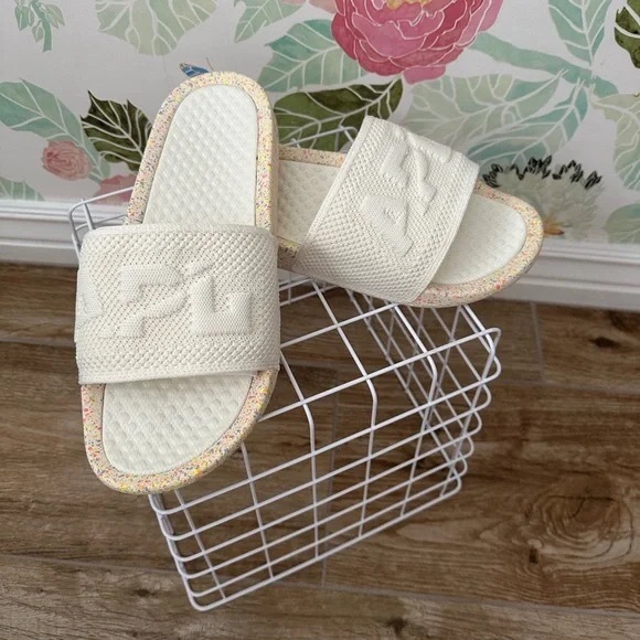 633. NEW SIZE M/10-W/11.5 APL Cream Slide Sandals with Speckled Trim main image 4